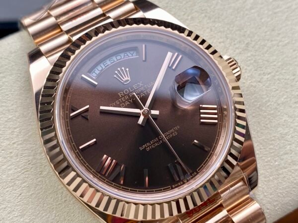 Rolex Day Date | Cafe - Numeral Romano